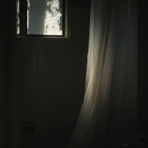 Slim-Fit Shower Curtain photo 5
